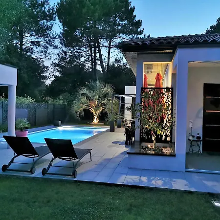 Lucia, Moderne Avec Piscine Temperee, Ping Pong, Proche A Vieux-boucau