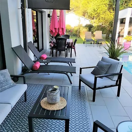 Villa Lucia, Moderne Avec Piscine Temperee, Ping Pong, Proche A Vieux-boucau *